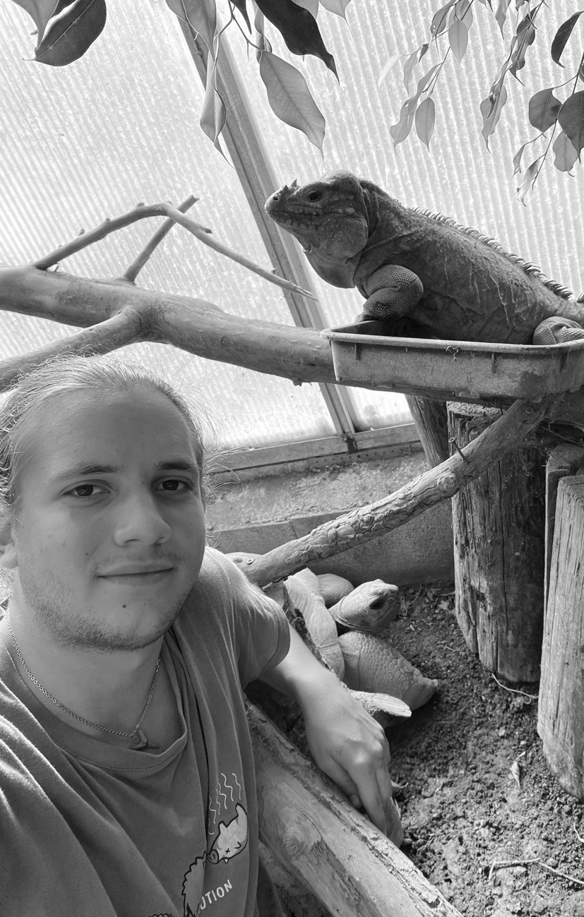 Honza Tierpfleger bei Turtle Island